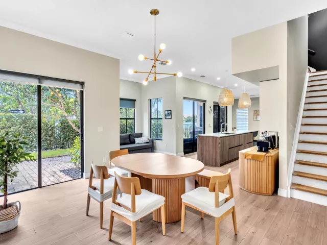 3-bedroom home for rent in Cooper City - 8289 NW 38TH Street - MondialRealty