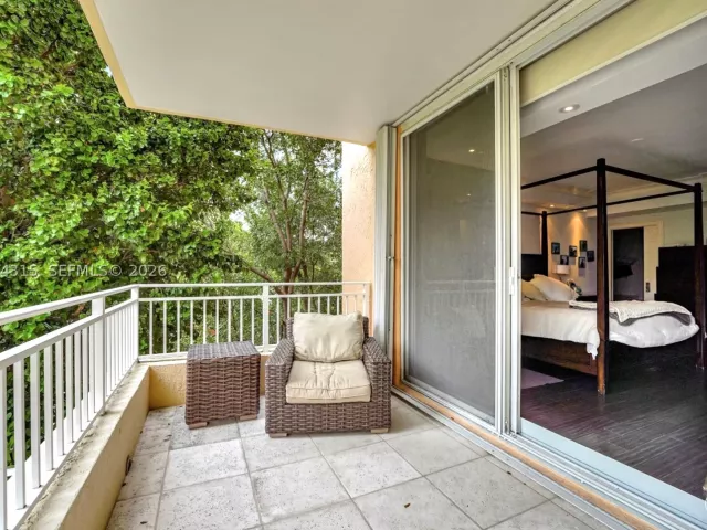 3-bedroom condo for rent in Key Biscayne - 791 Crandon Blvd 301 - MondialRealty