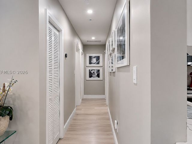4-bedroom home for sale in Coral Gables - 6 Carmona Ave - MondialRealty