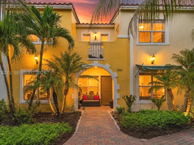 3-bedroom home for sale in Pembroke Pines -  - MondialRealty