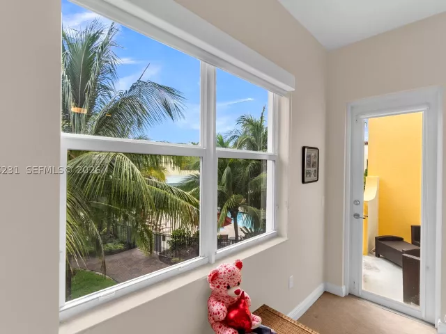 3-bedroom home for sale in Pembroke Pines -  - MondialRealty