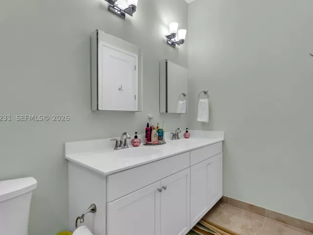 3-bedroom home for sale in Pembroke Pines -  - MondialRealty