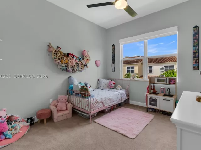 3-bedroom home for sale in Pembroke Pines -  - MondialRealty