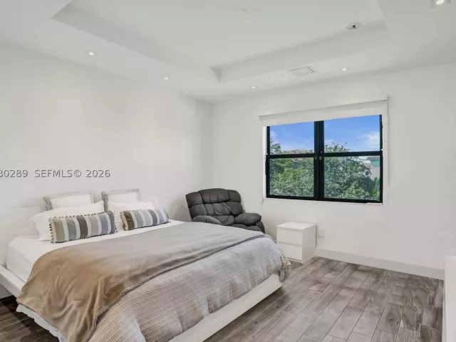 3-bedroom home for sale in Miami - 606 NE 191st Ter - MondialRealty