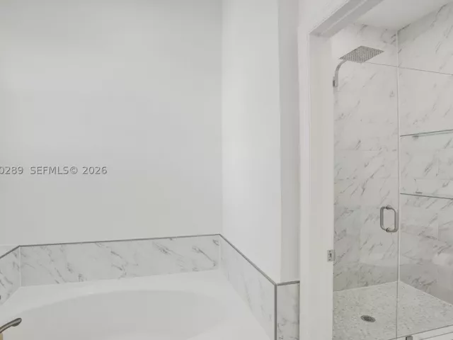 3-bedroom home for sale in Miami - 606 NE 191st Ter - MondialRealty