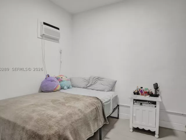3-bedroom home for sale in Miami - 606 NE 191st Ter - MondialRealty
