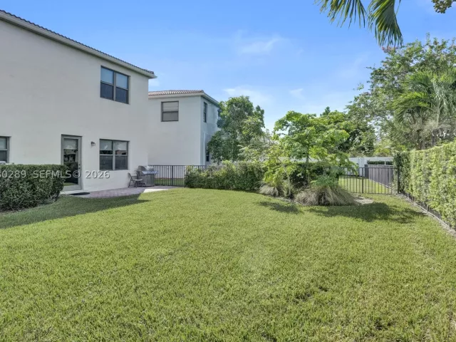 3-bedroom home for sale in Miami - 606 NE 191st Ter - MondialRealty