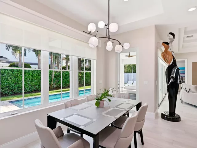 5-bedroom home for sale in Boca Raton - 464 NE 8TH Street - MondialRealty