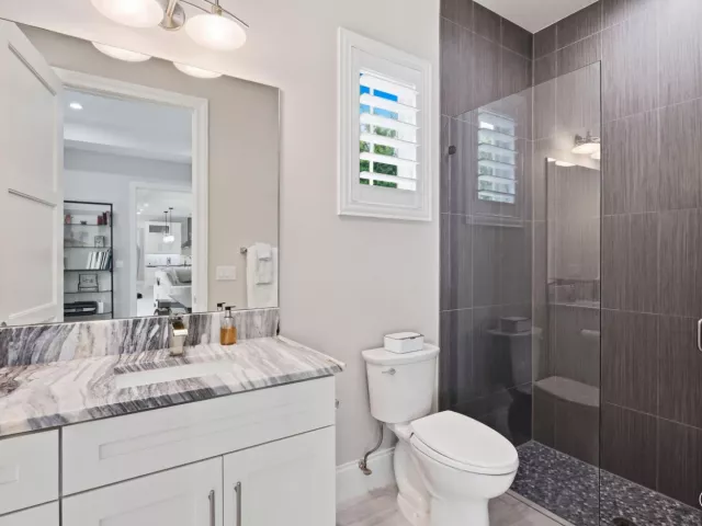 5-bedroom home for sale in Boca Raton - 464 NE 8TH Street - MondialRealty