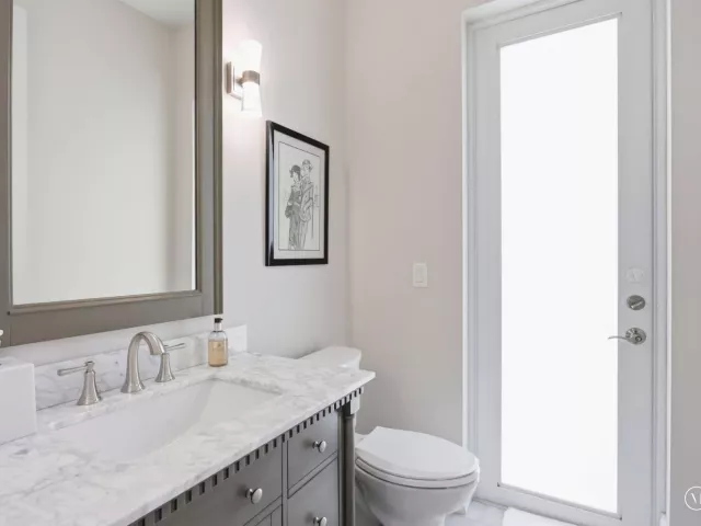5-bedroom home for sale in Boca Raton - 464 NE 8TH Street - MondialRealty