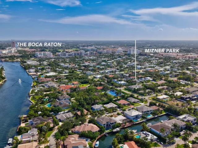 5-bedroom home for sale in Boca Raton - 464 NE 8TH Street - MondialRealty