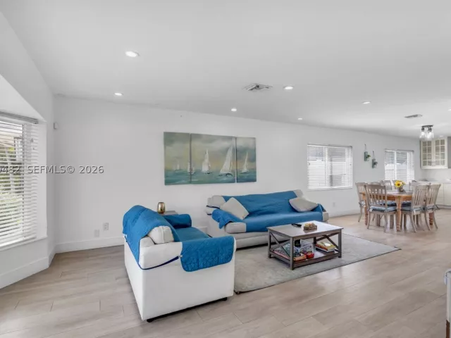3-bedroom home for rent in Hollywood - 821 Harrison St 821 - MondialRealty