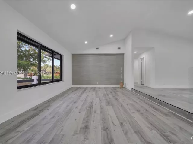 home for rent in Delray Beach - 3352 Lakeview Blvd - MondialRealty