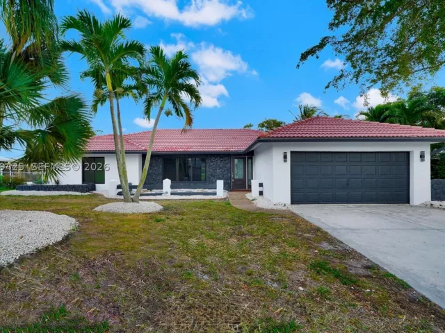 home for rent in Delray Beach - 3352 Lakeview Blvd - MondialRealty