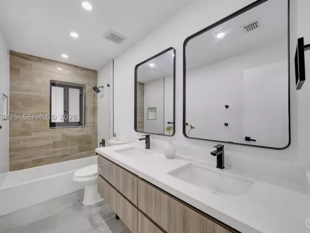 home for rent in Delray Beach - 3352 Lakeview Blvd - MondialRealty