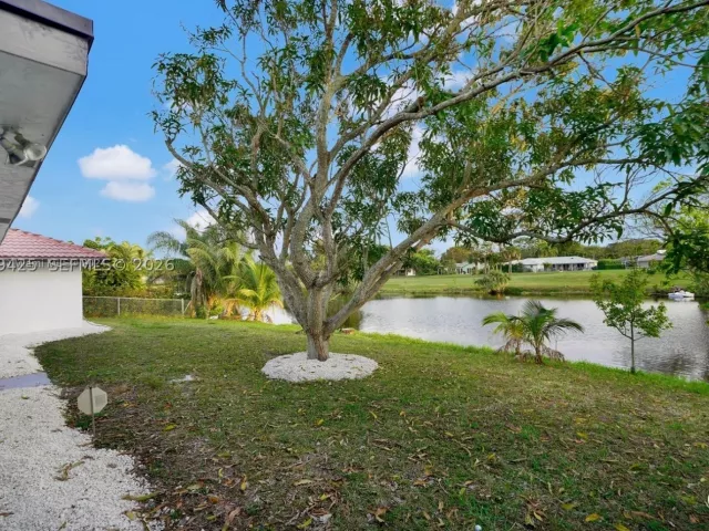 home for rent in Delray Beach - 3352 Lakeview Blvd - MondialRealty