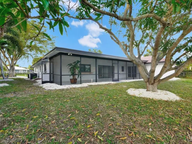 home for rent in Delray Beach - 3352 Lakeview Blvd - MondialRealty