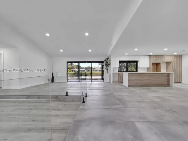 home for rent in Delray Beach - 3352 Lakeview Blvd - MondialRealty