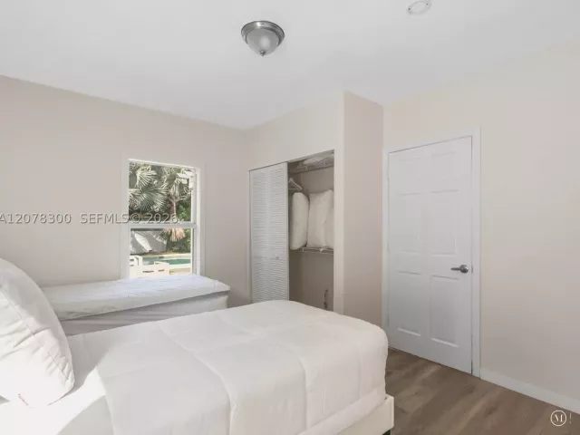 3-bedroom home for rent in Surfside - 8934 Harding Ave N/A - MondialRealty