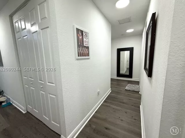 5-bedroom home for rent in Doral - 9907 NW 87th Ter - MondialRealty