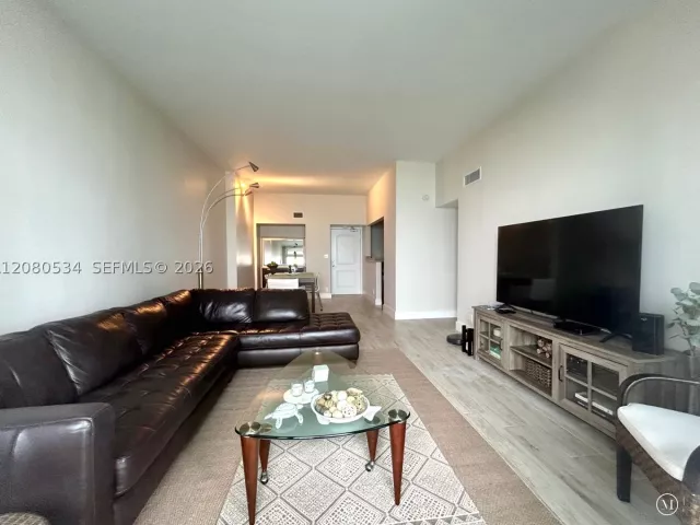 2-bedroom condo for rent in Sunny Isles Beach - 100 Bayview Dr PH08 - MondialRealty