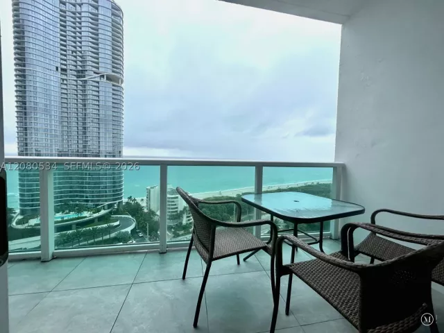 2-bedroom condo for rent in Sunny Isles Beach - 100 Bayview Dr PH08 - MondialRealty