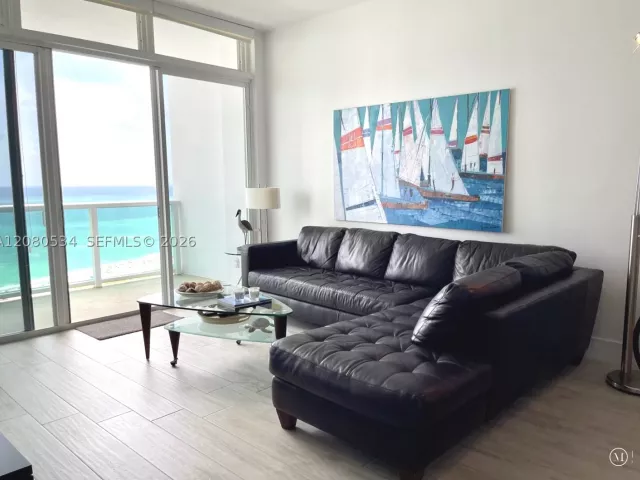 2-bedroom condo for rent in Sunny Isles Beach - 100 Bayview Dr PH08 - MondialRealty