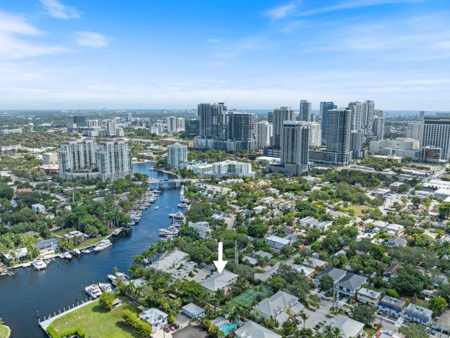 3-bedroom home for sale in Fort Lauderdale - 517 SW 7th Avenue - MondialRealty
