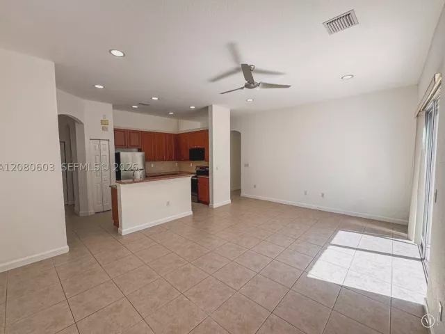 4-bedroom home for sale in Homestead - 1770 SE 18th Ter - MondialRealty