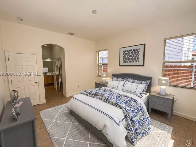 4-bedroom home for sale in Homestead - 1770 SE 18th Ter - MondialRealty