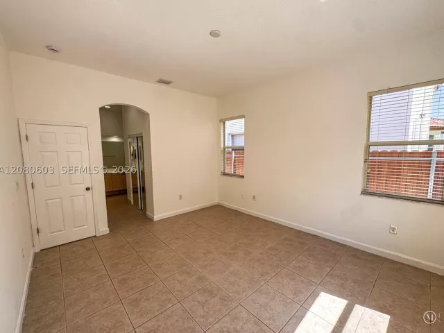 4-bedroom home for sale in Homestead - 1770 SE 18th Ter - MondialRealty