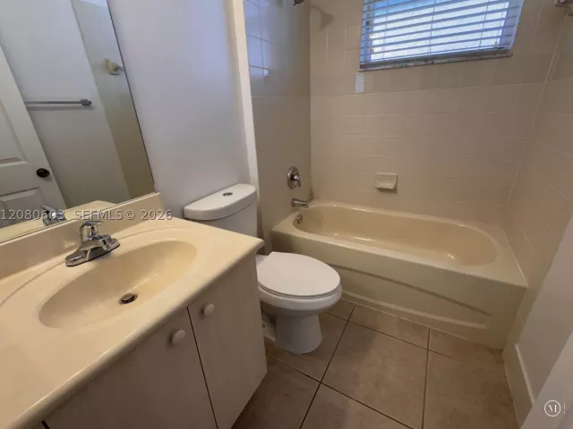 4-bedroom home for sale in Homestead - 1770 SE 18th Ter - MondialRealty