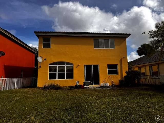 4-bedroom home for sale in Pembroke Pines - 1820 NW 78th Avenue - MondialRealty