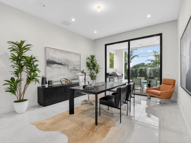 5-bedroom home for rent in Delray Beach - 2232 DELRAY RIDGE Lane - MondialRealty