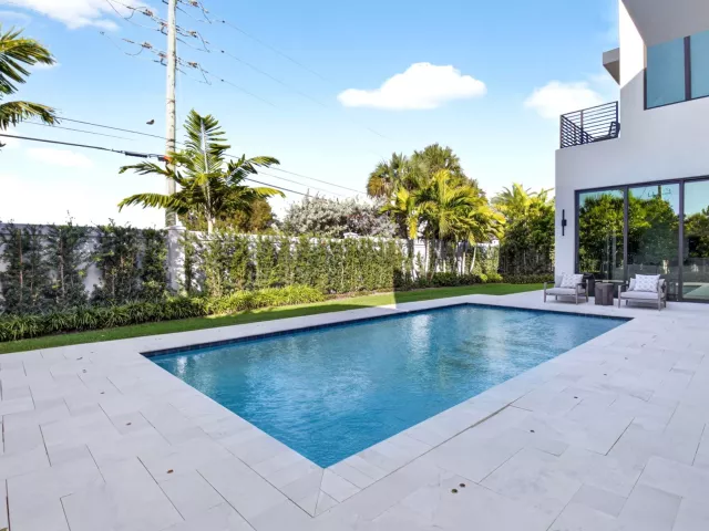 5-bedroom home for rent in Delray Beach - 2232 DELRAY RIDGE Lane - MondialRealty