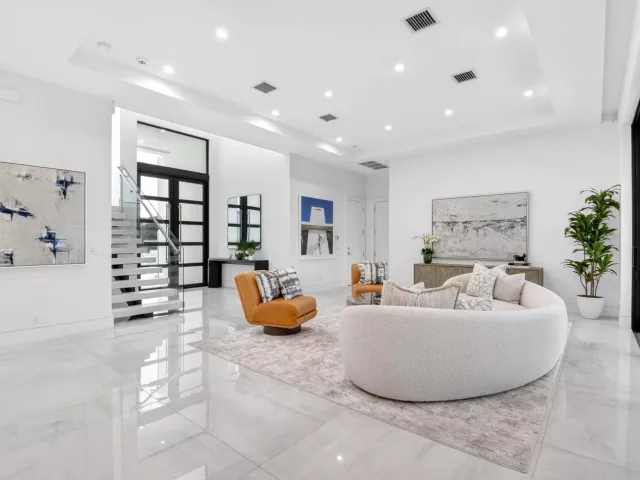 5-bedroom home for rent in Delray Beach - 2232 DELRAY RIDGE Lane - MondialRealty