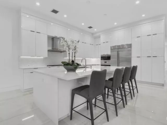 5-bedroom home for rent in Delray Beach - 2232 DELRAY RIDGE Lane - MondialRealty