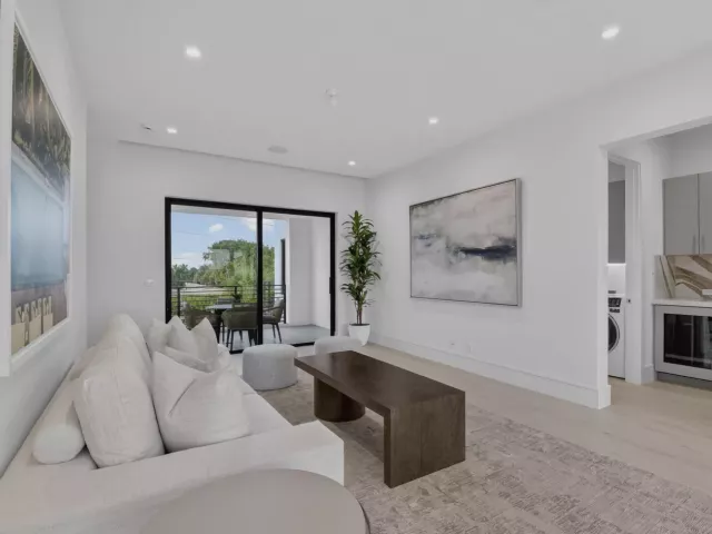 5-bedroom home for rent in Delray Beach - 2232 DELRAY RIDGE Lane - MondialRealty
