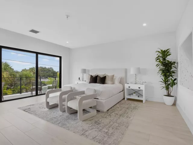 5-bedroom home for rent in Delray Beach - 2232 DELRAY RIDGE Lane - MondialRealty