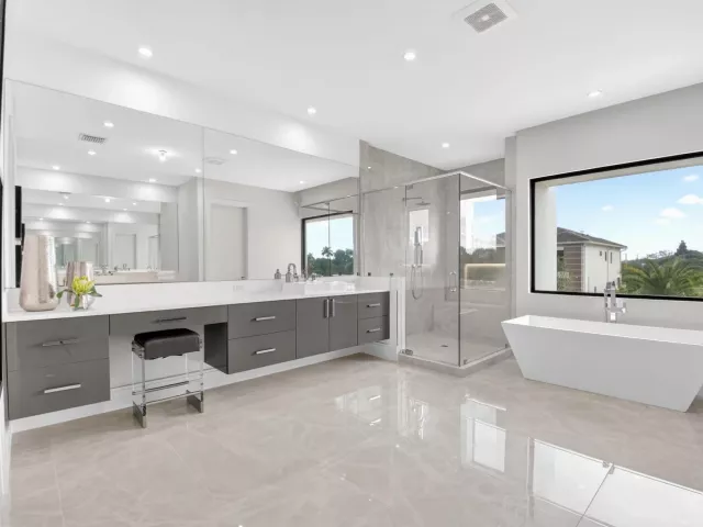 5-bedroom home for rent in Delray Beach - 2232 DELRAY RIDGE Lane - MondialRealty