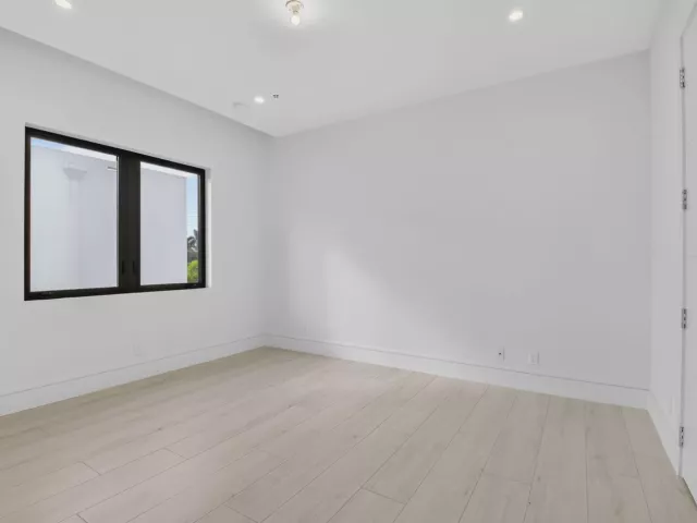 5-bedroom home for rent in Delray Beach - 2232 DELRAY RIDGE Lane - MondialRealty