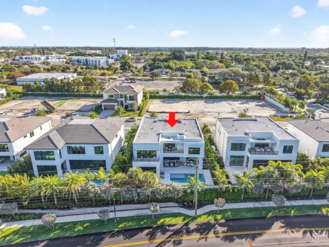 5-bedroom home for rent in Delray Beach - 2232 DELRAY RIDGE Lane - MondialRealty