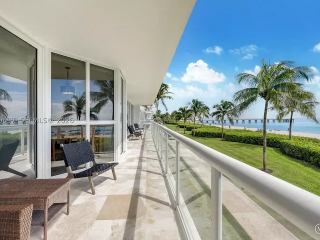 3-bedroom condo for rent in Sunny Isles Beach - 16425 Collins Ave WS3A - MondialRealty
