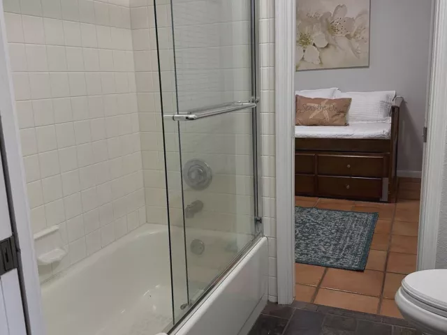 3-bedroom home for rent in Fort Lauderdale - 607 SW 15TH Street - MondialRealty