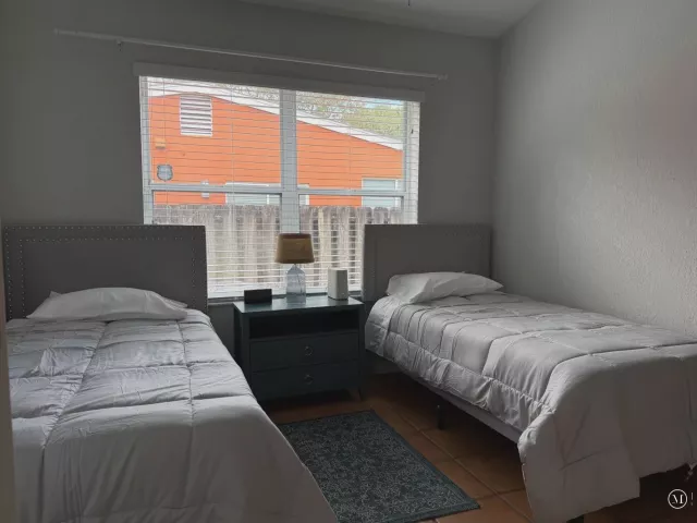 3-bedroom home for rent in Fort Lauderdale - 607 SW 15TH Street - MondialRealty