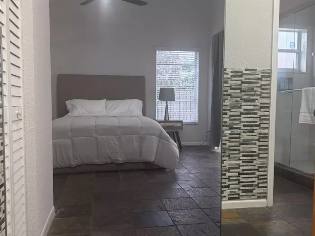 3-bedroom home for rent in Fort Lauderdale - 607 SW 15TH Street - MondialRealty