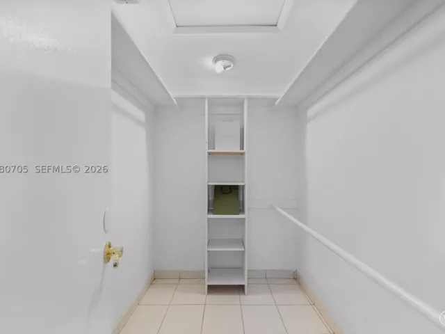 2-bedroom home for sale in Hallandale Beach - 2679 S Parkview Dr - MondialRealty