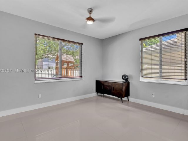 4-bedroom home for sale in Cooper City - 10301 Panama St - MondialRealty
