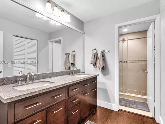 4-bedroom home for sale in Cooper City - 10301 Panama St - MondialRealty