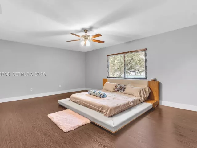 4-bedroom home for sale in Cooper City - 10301 Panama St - MondialRealty